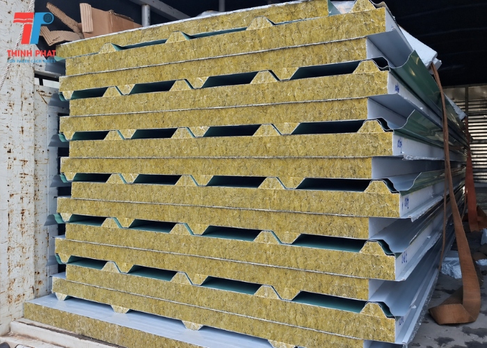 Ưu điểm panel Rockwool mái