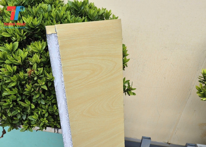 Giá vách panel EPS vân gỗ