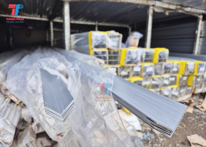 thanh v nhôm phụ kiện nhôm giá rẻ
