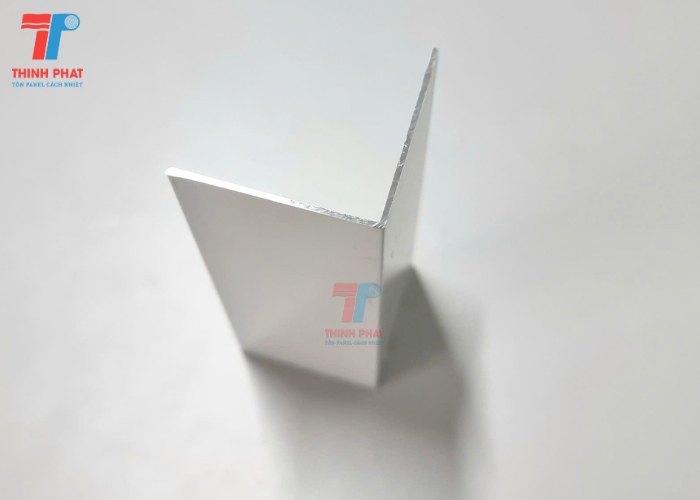 vị trí dùng cây nhôm chữ v